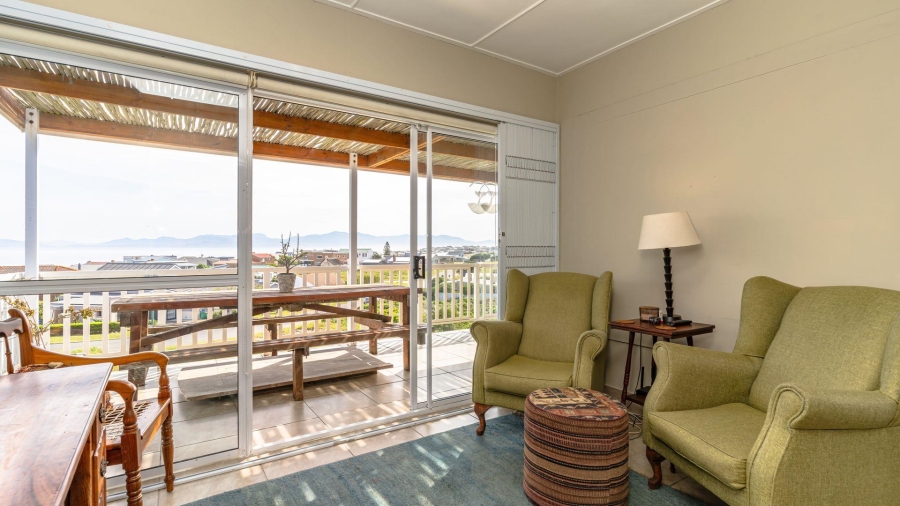 3 Bedroom Property for Sale in Perlemoenbaai Western Cape